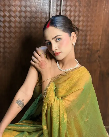 Aarohi Menon, verified companion in Greater Kailash