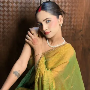 Diya Menon, escort gallery photo in Chanakyapuri